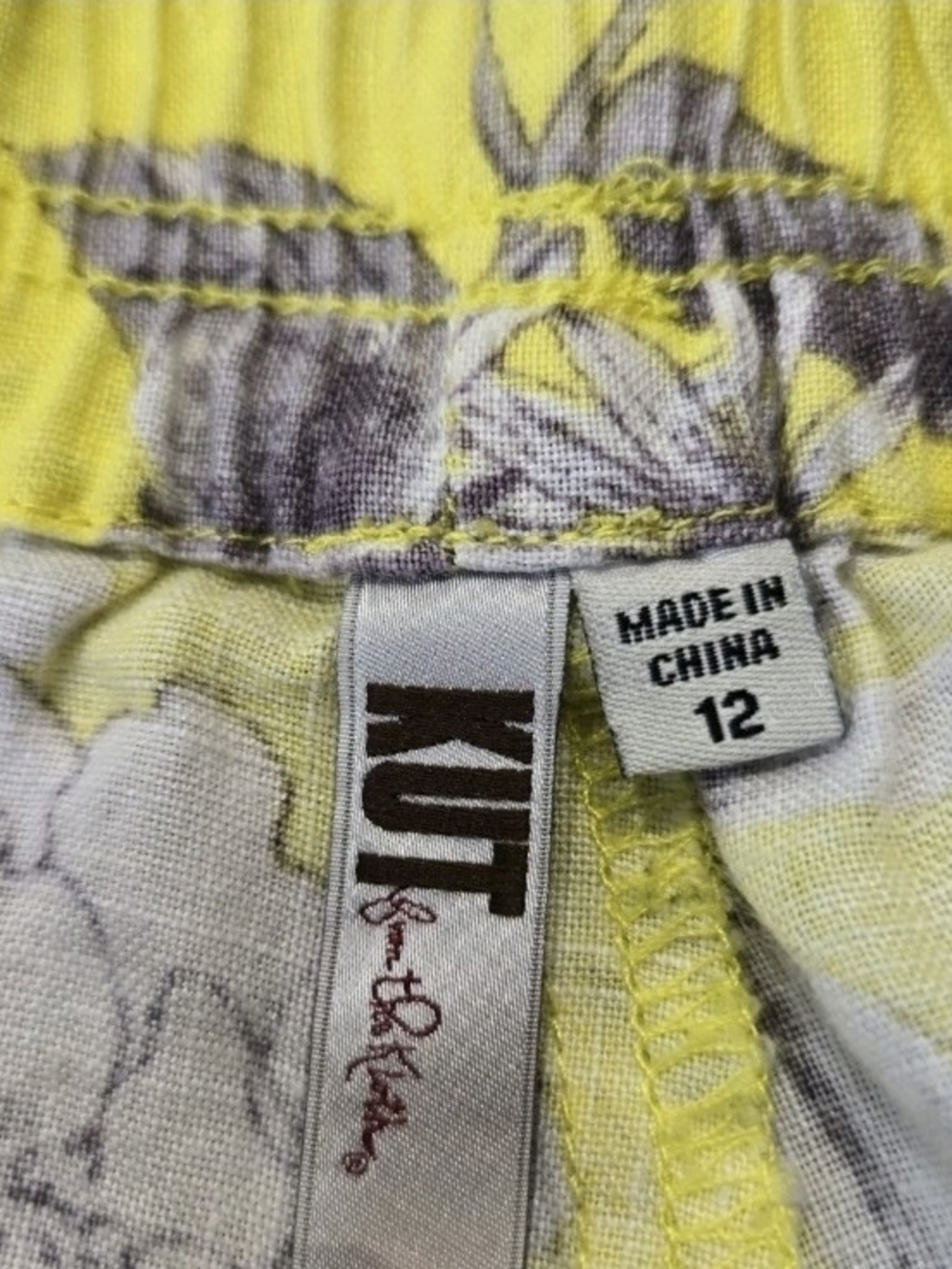 KUT from the Kloth Linen Shorts Womens Size 12 Floral Yellow Rose Elastic Waist - Picture 6 of 7
